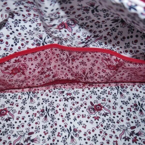 Vera Bradley Large Travel Duffel Bag Cardinal Red Performance Twill Carry On - Picture 6 of 9